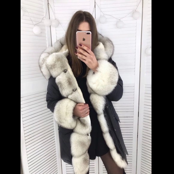 Arctic Fox Trim Parka - Picture 5 of 16